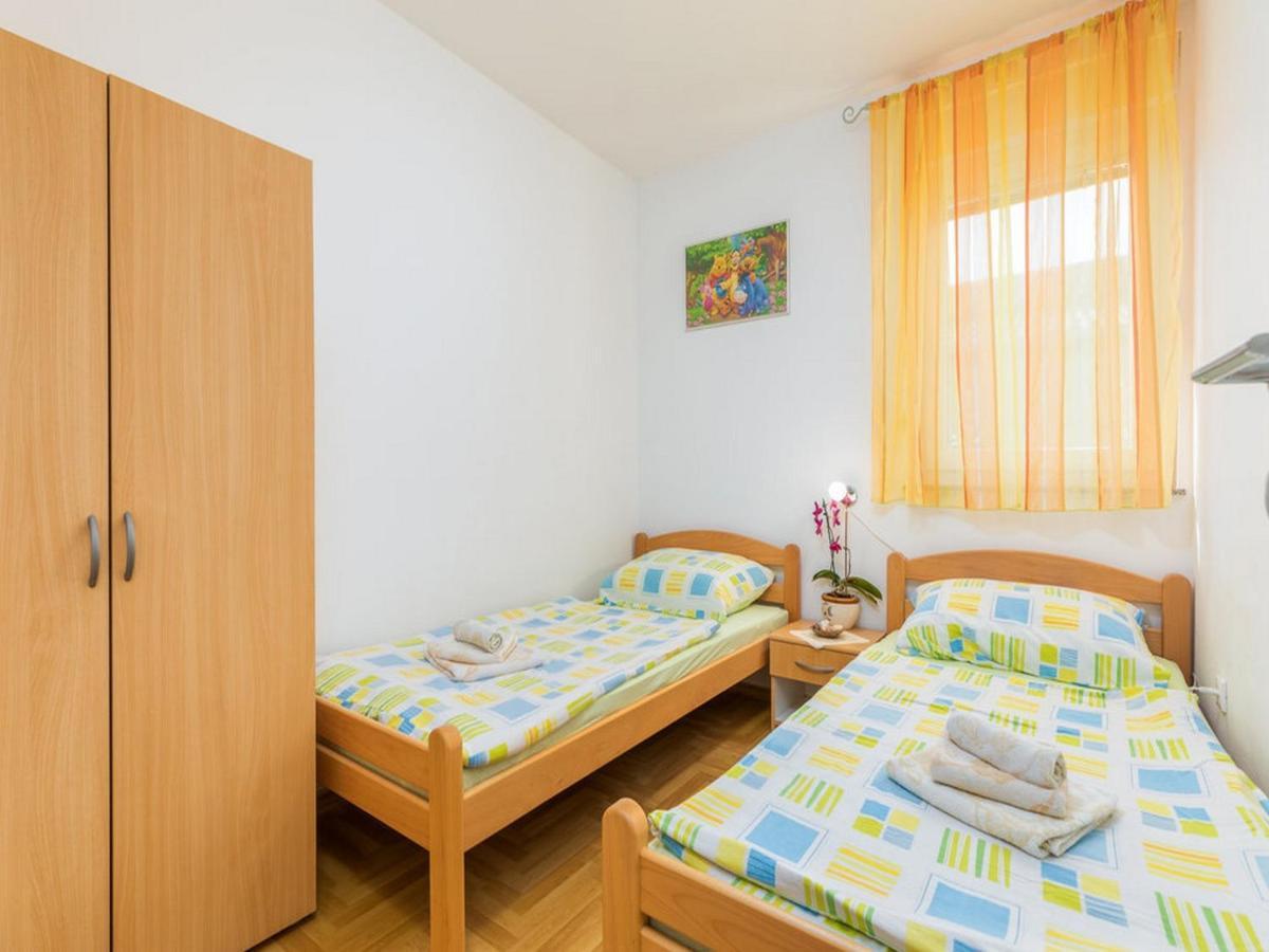Apartment Dana Fažana Esterno foto